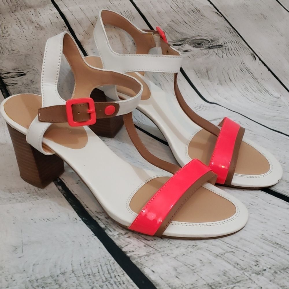 Tommy Hilfiger adorable block heel